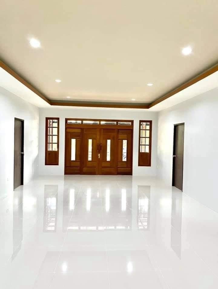 Ceiling work 11